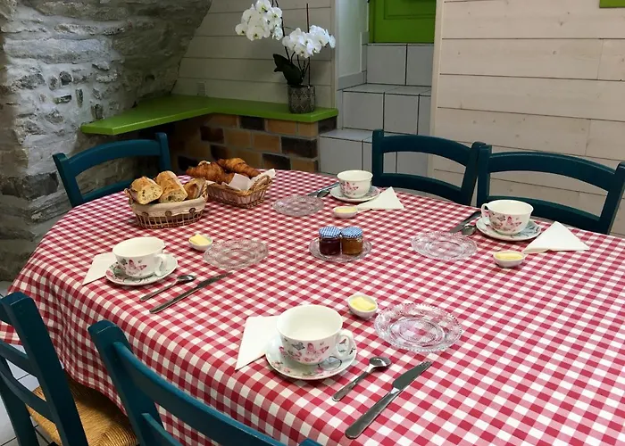 Bed & Breakfast La Maison Des Matignon 1