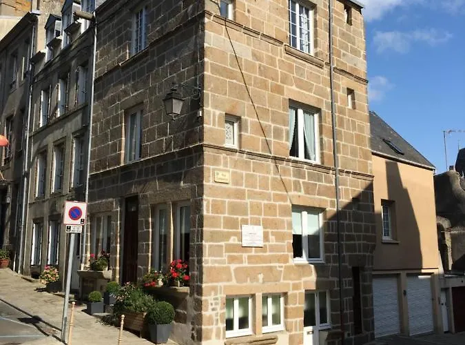 Bed & Breakfast La Maison Des Matignon 1